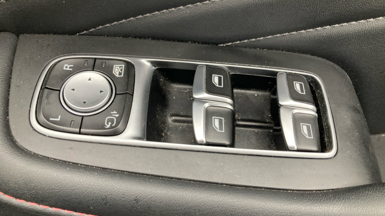 MG Hs 1.5 T-GDI Exclusive 5dr DCT Petrol Hatchback